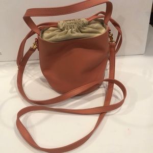 Hozen vegan Sustainable bucket bag  pocketbook